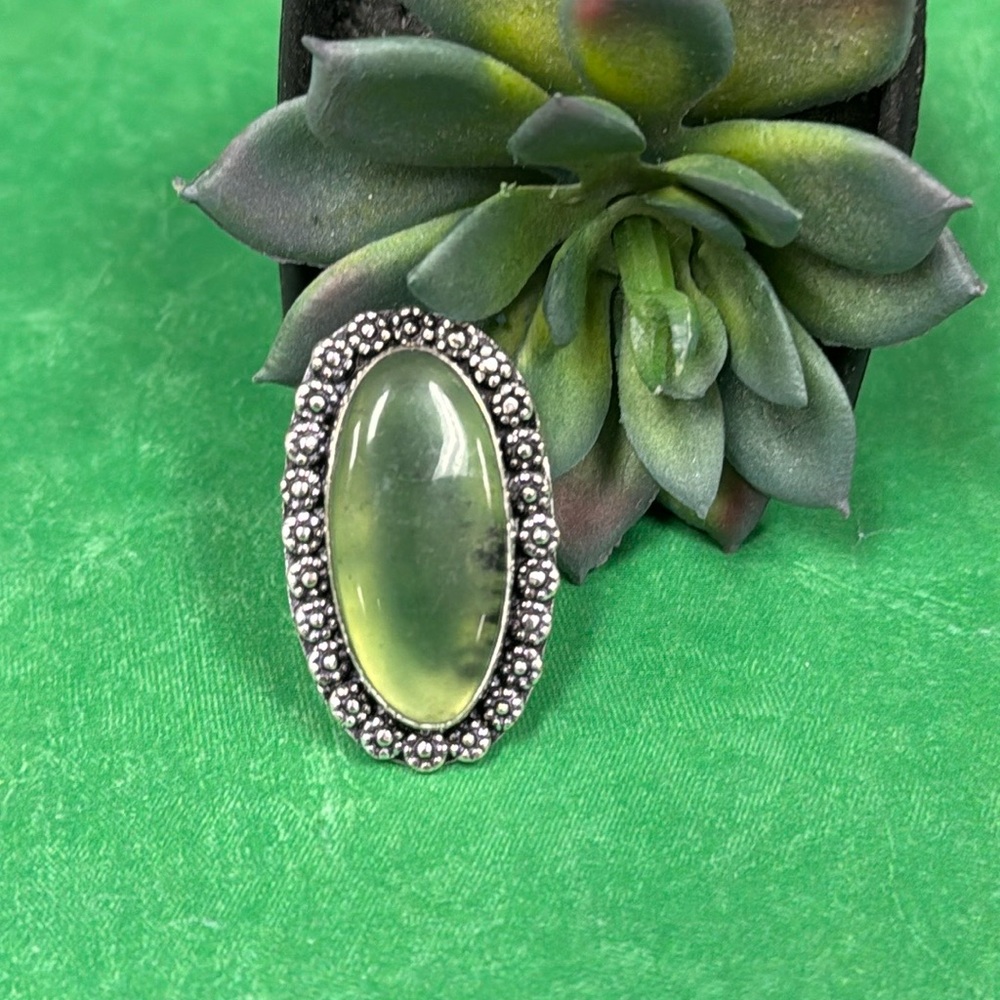 Green Stone Silver Ring - image 1